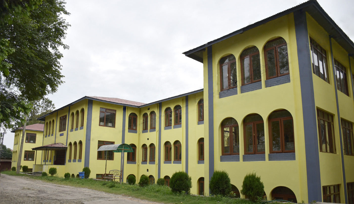 Sainik Awasiya Mahavidyalaya Secondary School, Bhaktapur Building 